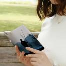 【手帳型】朝の釣り人の影