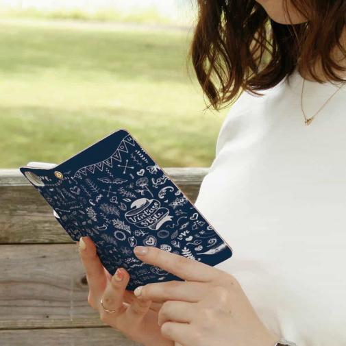 【手帳型】ビンテージなイラスト　ブルー