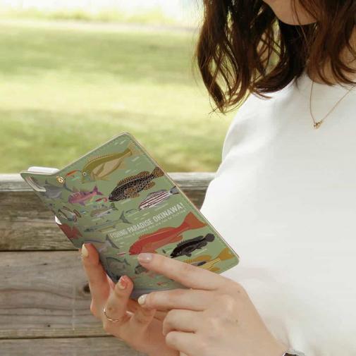 【手帳型】【FISH MAN】FISHING PARADAISE OKINAWA! グリーン