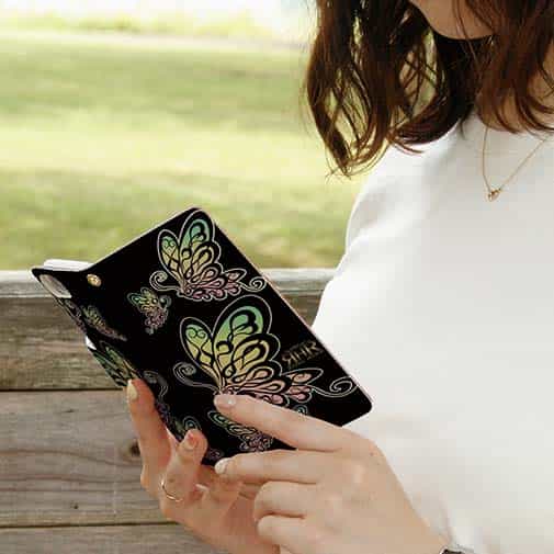 【ROMI HIME】【手帳型】蝶　トライバル　レインボー　ブラック