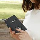 【手帳型】【ワカボンド】WAKAMAKAシリーズ 黒柴犬かぶりものとシバクロ